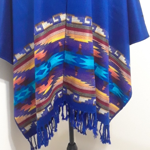 HANDMADE PONCHO/SHAWL - Picture 5 of 8